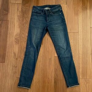 Uniqlo | strechy tapered skinny | size:24